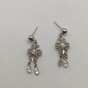✨ 14k White Gold Floral Earrings ✨